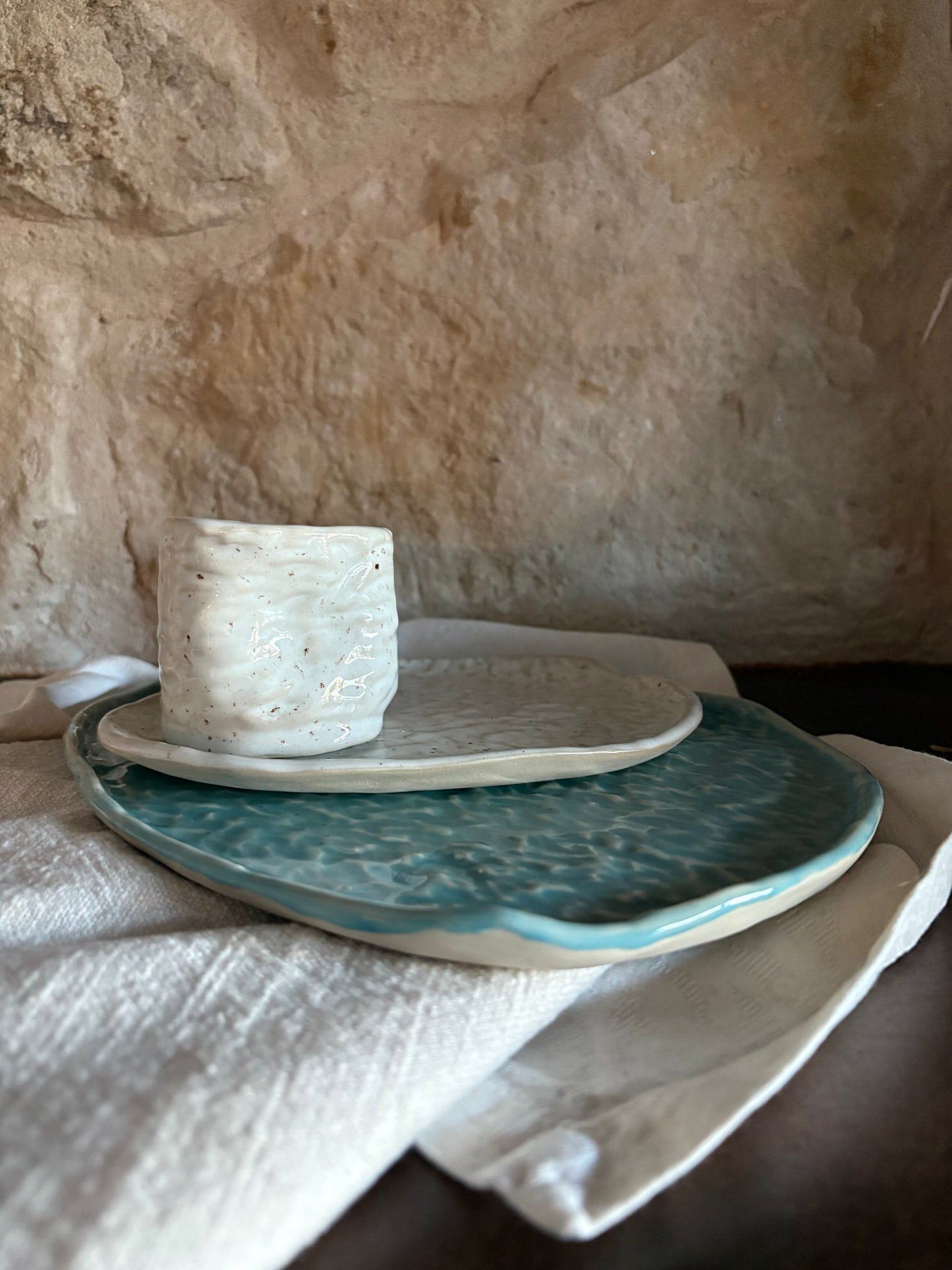 The Mar Collection | Pyrite White and Aqua Dining Plates and Mugs | Tor Pottery